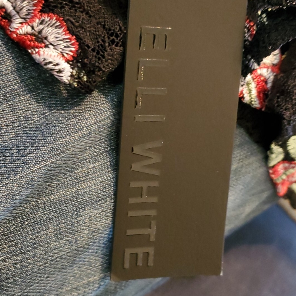 NWT. ELLI WHITE crop. #1252 - Picture 8 of 8